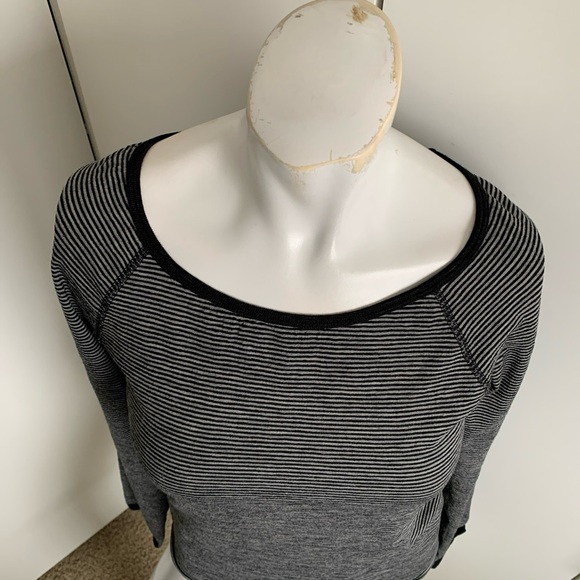 Athleta boat neck black/gray long sleeve striped T-shirt - Picture 2 of 5